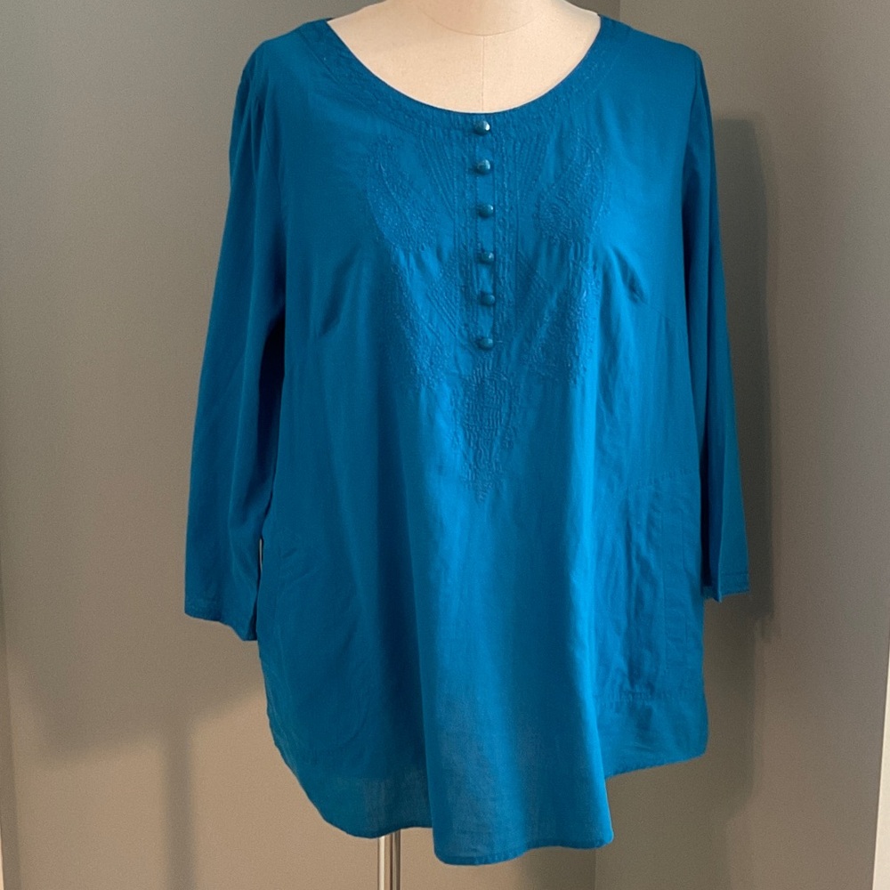 Elegant Teal Button-Down Tunic